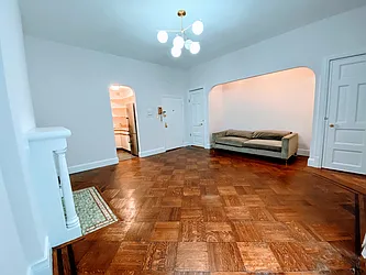 Rented by R New York