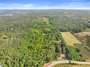 8101 E Pleasant Hill Rd, Suttons Bay, MI 49682