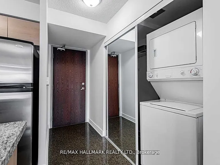 16 Harrison Garden Blvd #1102 — Photo 8