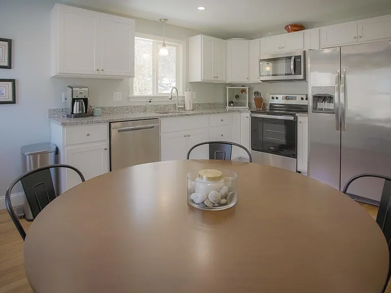 5 Dexter Ave — Photo 7