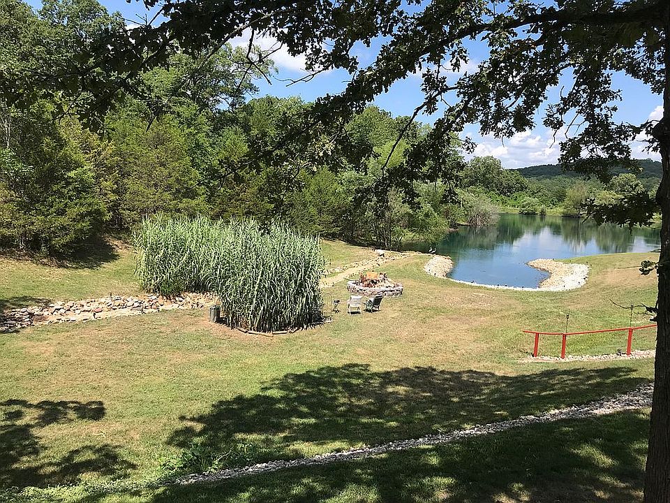 1st image of 14 Loch Dr