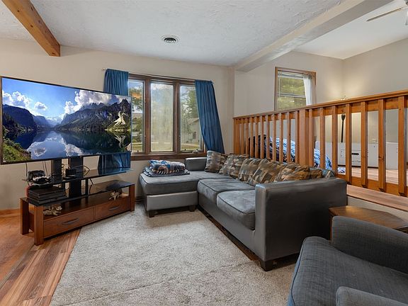 2nd image of 3291 River Bend Dr