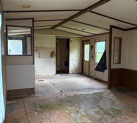 4th image of 7 Aspen Ln