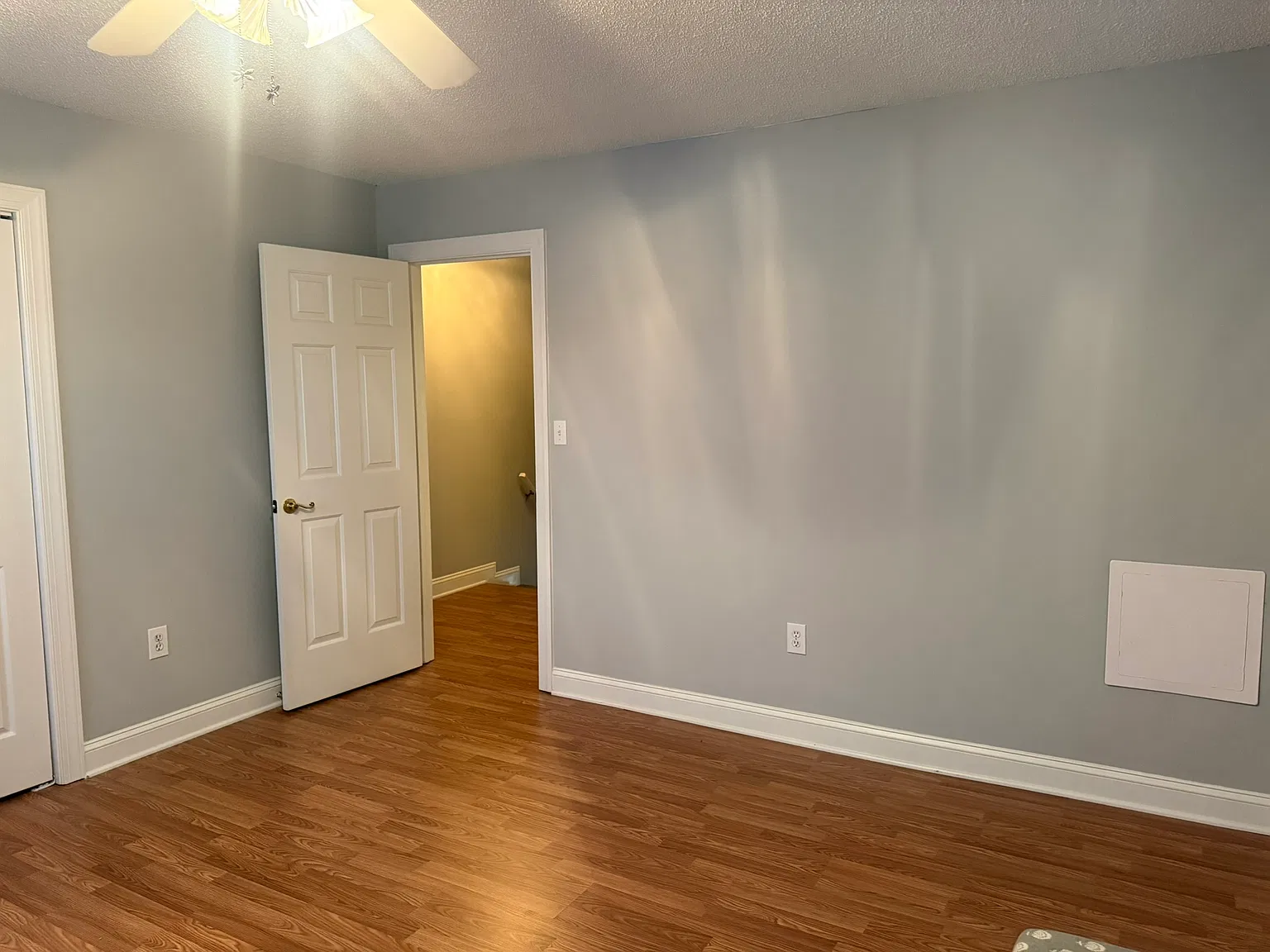 2 bed, 1.5 bath, 1180 sqft, $1,900 — Photo 3