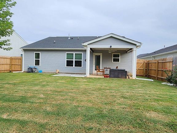 4th image of 586 Ridgeville Crossing Dr