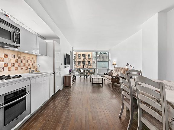 3rd image of 425 E 13th St APT 2A