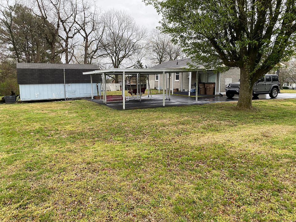 2nd image of 300 Delvin Dr