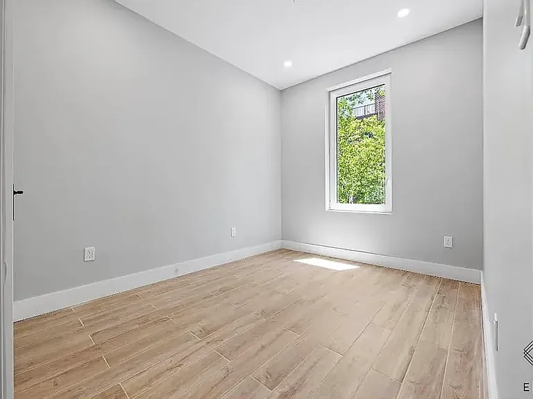 809 Midwood St #4A — Photo 5