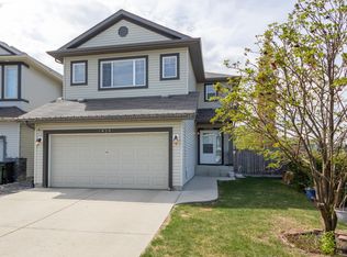 1939 118th St SW, Edmonton, AB T6W 2E4