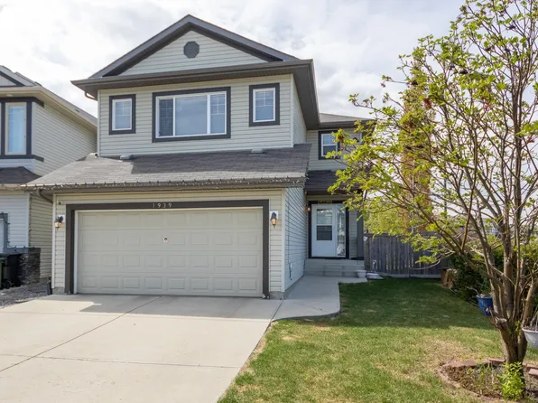 1939 118th St SW, Edmonton, AB T6W 2E4