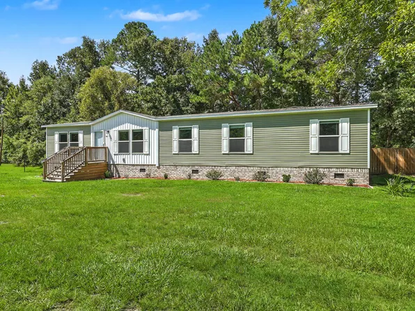 714 Rosa Pl, Moncks Corner, SC 29461