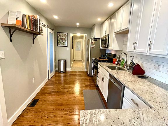 3rd image of 59 Sewall Ave #1