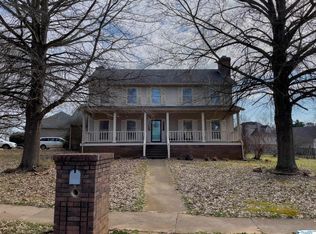 105 Lovvorn Ln NW, Huntsville, AL 35806