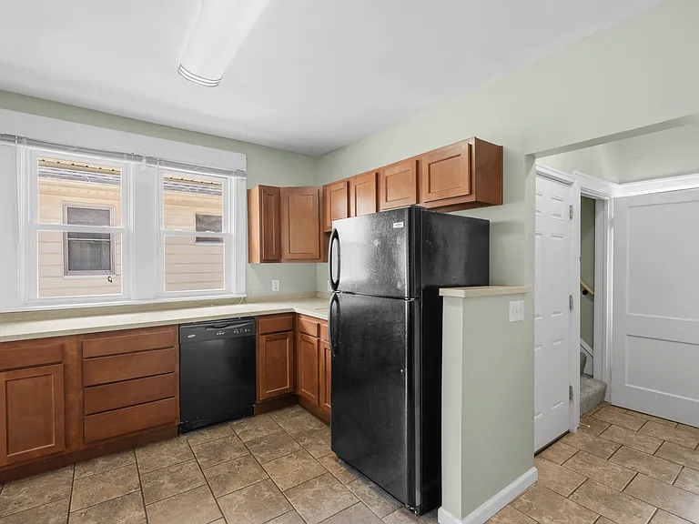 1600 Victoria Ave #UP — Photo 12