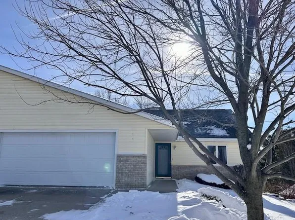 105 Parkview Dr #1, Decorah, IA 52101