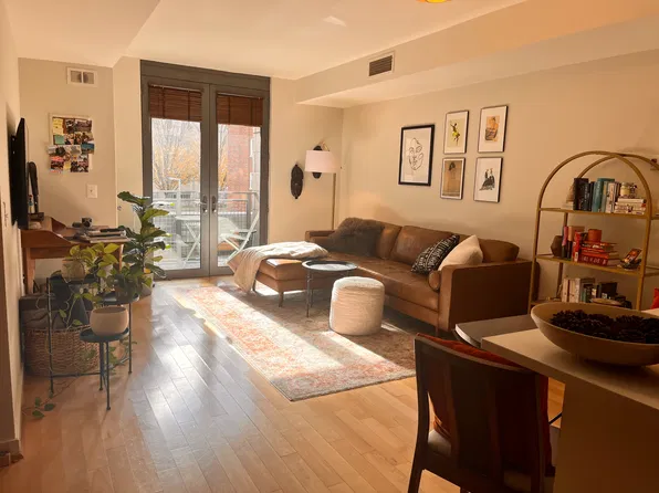 3883 Connecticut Ave NW APT 219, Washington, DC 20008