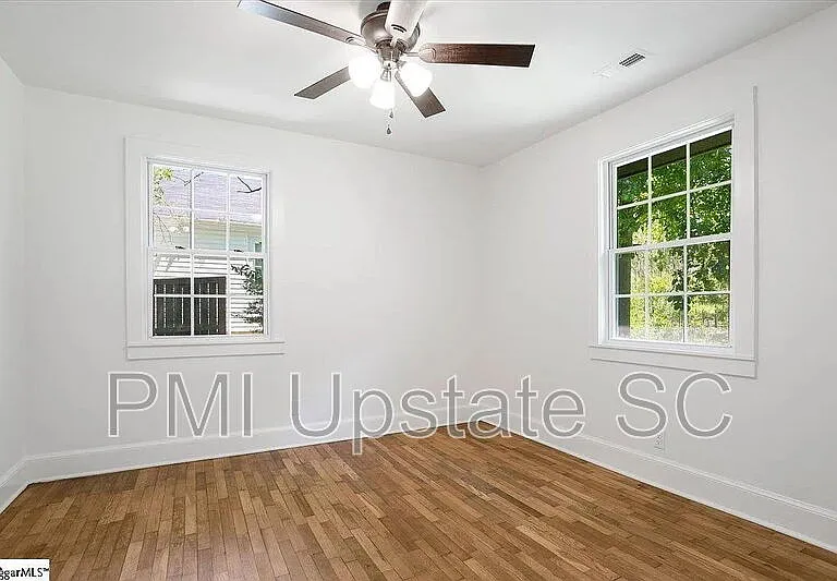 7 Sunshine Ave — Photo 14