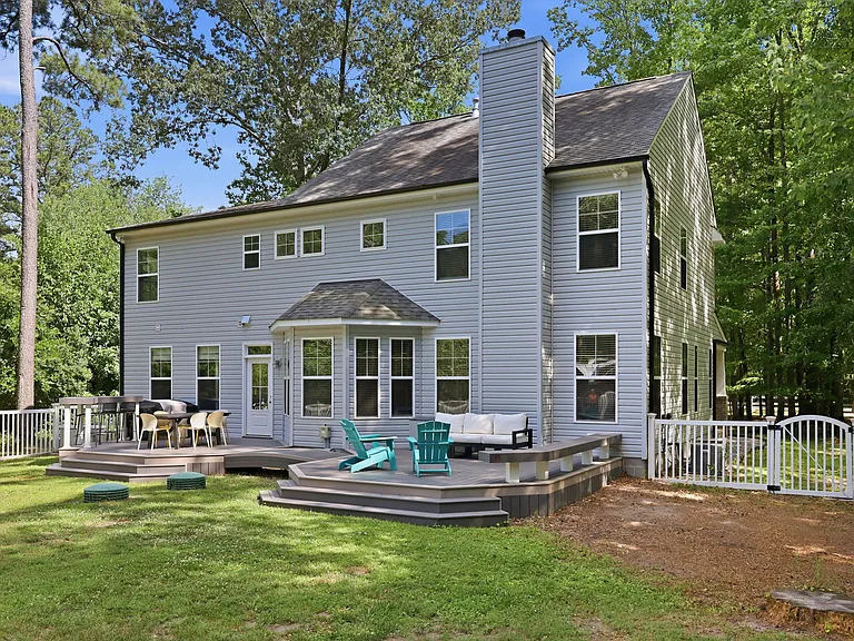 1041 Scenic Blvd — Photo 43