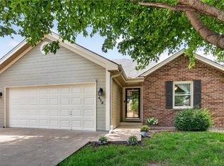 415 NE 101st St, Kansas City, MO 64155