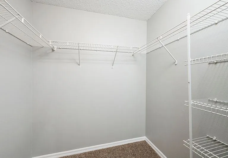 1122 Alloway Ave — Photo 21