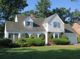 295 Hopkins Pl, Longmeadow, MA 01106
