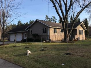 N7408 Sikowski Ln, Crivitz, WI 54114