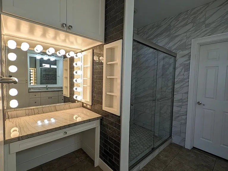 650 W Kent Pl — Photo 29