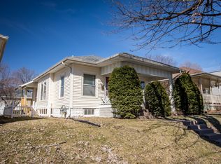 405 Monroe St, Muscatine, IA 52761