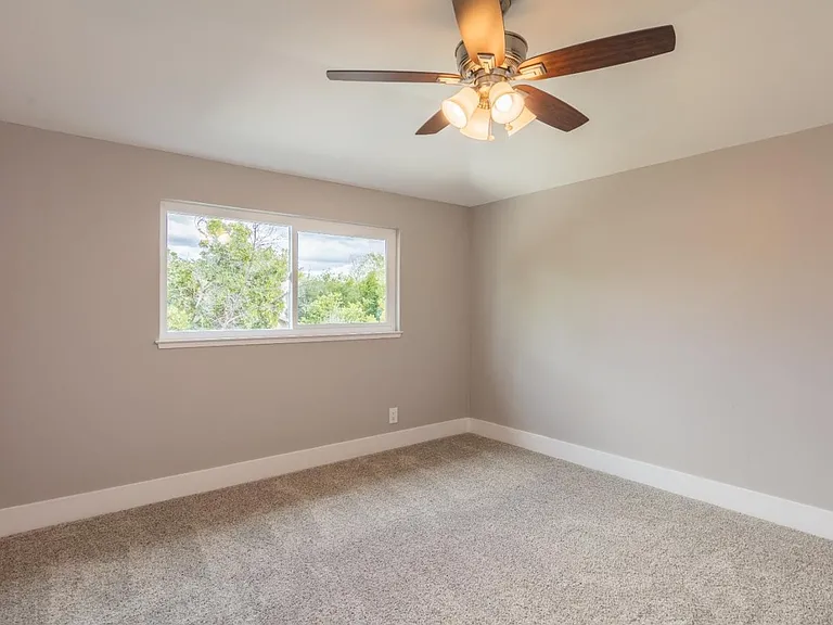 6780 Mount Pakron Dr — Photo 14