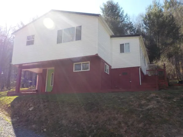 490 Fountain Park Rd, Princeton, WV 24739