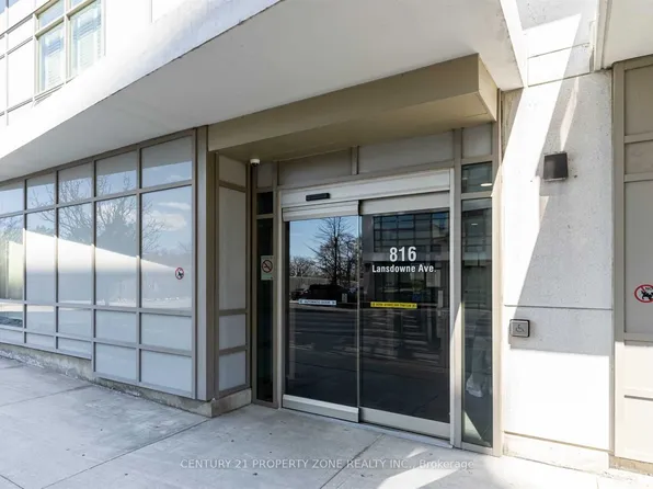 816 Lansdowne Ave #425, Toronto, ON M6H 4K6