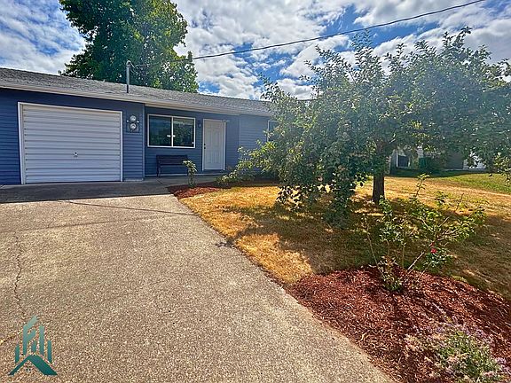 2nd image of 2540 Newton St #2540