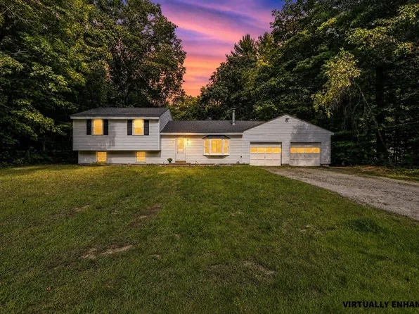62 Pine Ridge Road, Hillsborough, NH 03244
