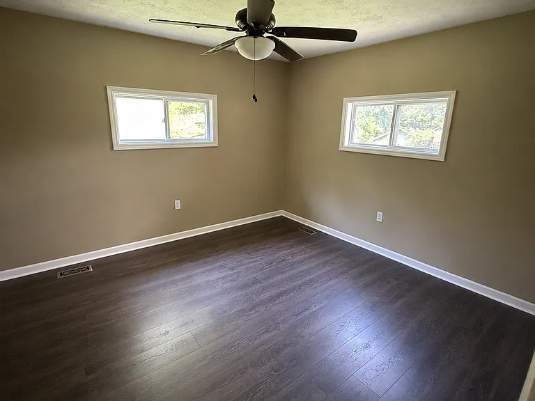 272 Loop Hollow Rd — Photo 9
