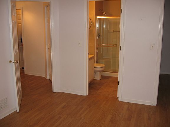 4th image of 7140 Buchanan Dr
