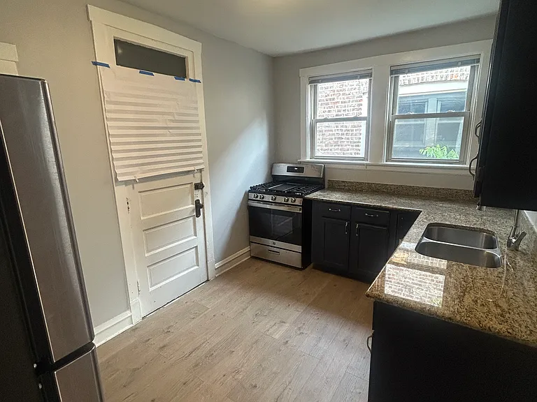 620 E 68th St #2A — Photo 3