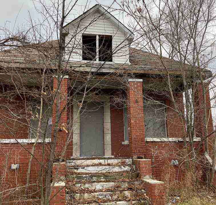 12620 Strasburg