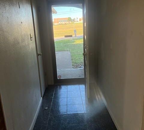 2nd image of 2818 W Crawford St
