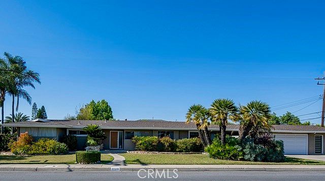 1st image of 9721 Orangewood Ave