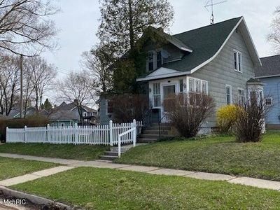 515 Fairview Ave, Manistee, MI, 49660