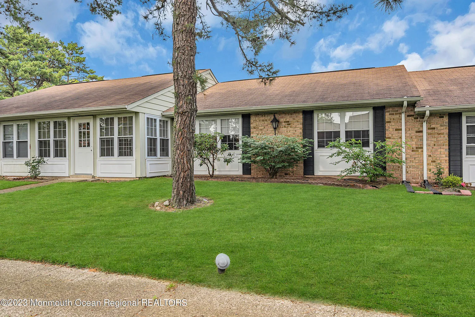 124B Buckingham Drive photo 1