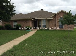 101 Topaz Cir, Hewitt, TX 76643