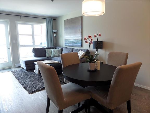 5th image of 670 Hugo St S #202