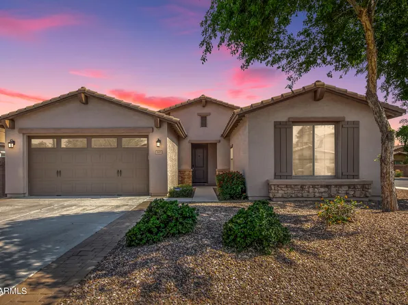 2695 E Rakestraw Ln, Gilbert, AZ 85298
