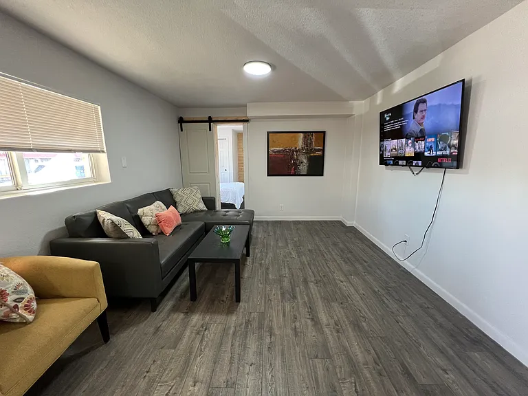 4565 Tejon St — Photo 11