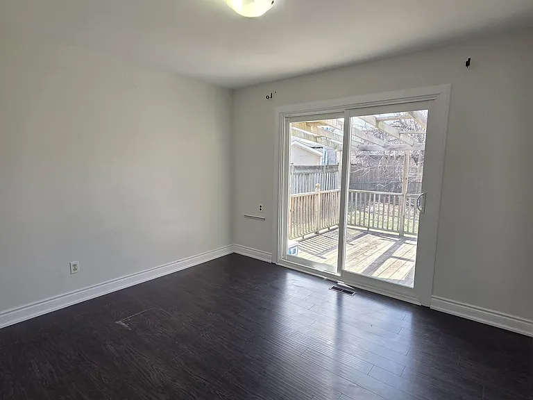 42 Danesbury Cres — Photo 4