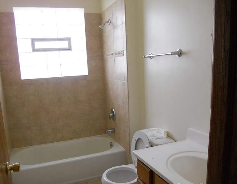 11031 S. Edbrooke - JMCM - 1st floor — Photo 4