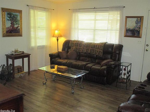 3rd image of 17 Deerwood Dr