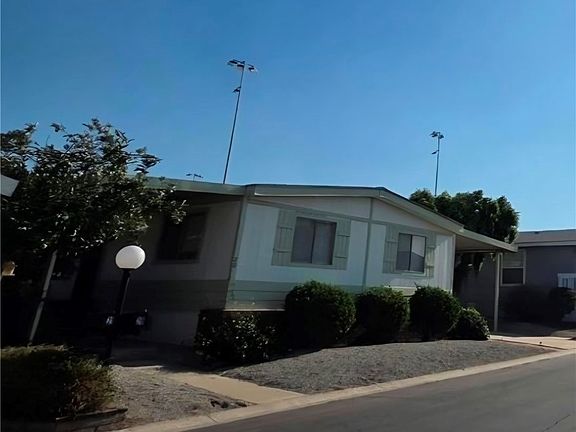 2nd image of 1550 Rimpau Ave Space 20