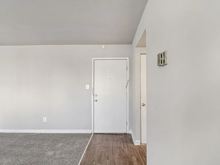 The Swift and The Current Apartments — Photo 20